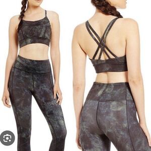 FP Movement Women's Glow For It‎ Printed Strappy Sports Bra- Size Medium